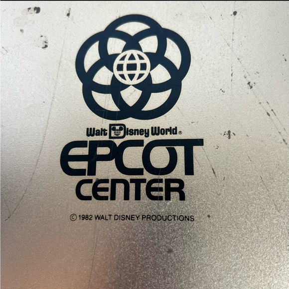 1982 Walt Disney World Showcase EPCOT Center Metal Souvenir Tray WDW - Picture 7 of 7